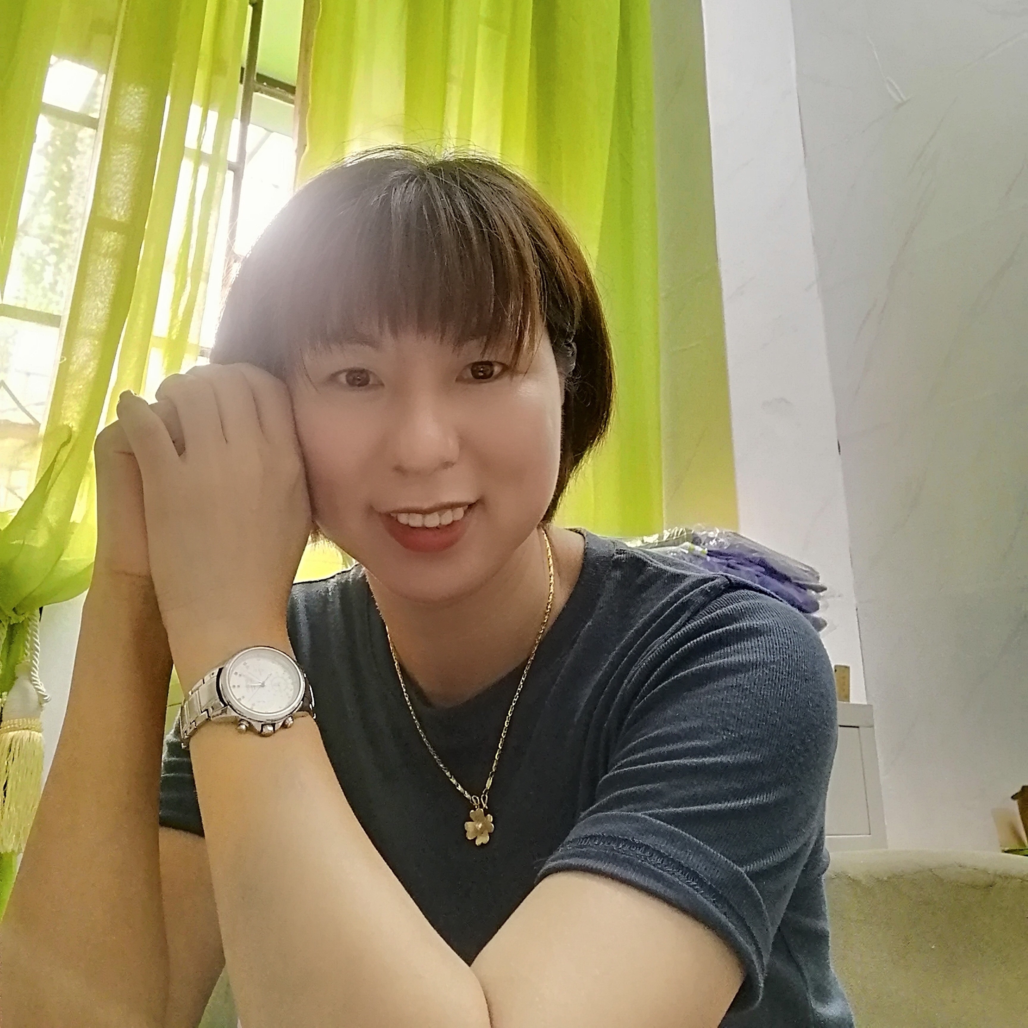 可以笑的话不会哭的照片