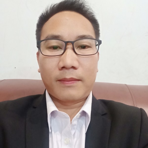 草莓方孤單的照片