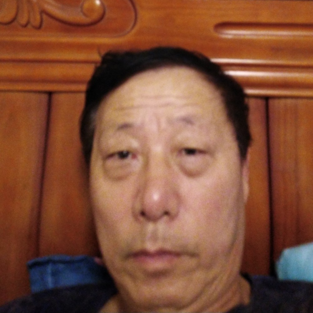 天寂回眸风中的照片