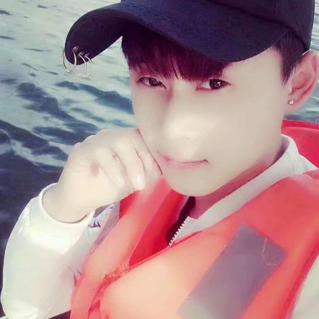 小鲜肉周周的照片