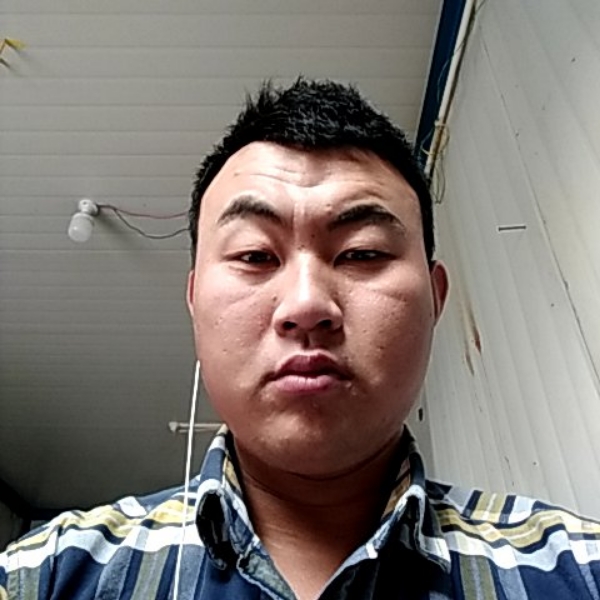 爱情深拥结实的照片