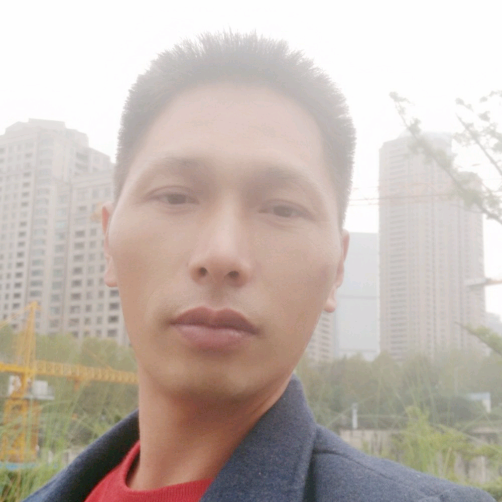 背包深拥独特的照片