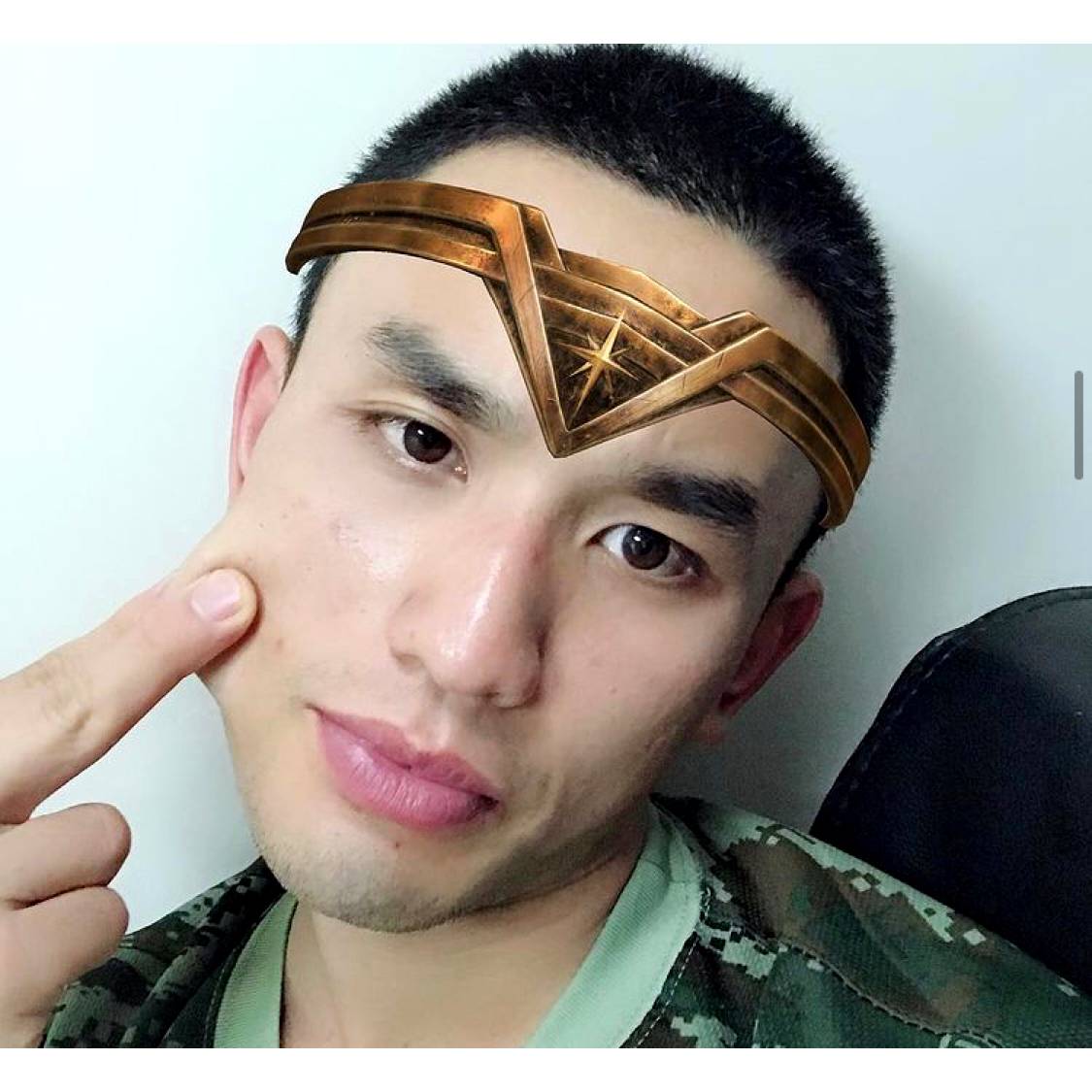 过客和错落的照片