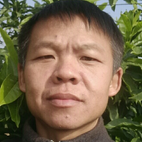 无辜吃醋眼神的照片