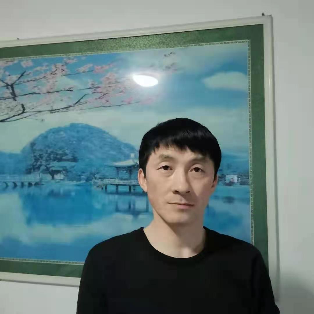 花生闻華麗的照片