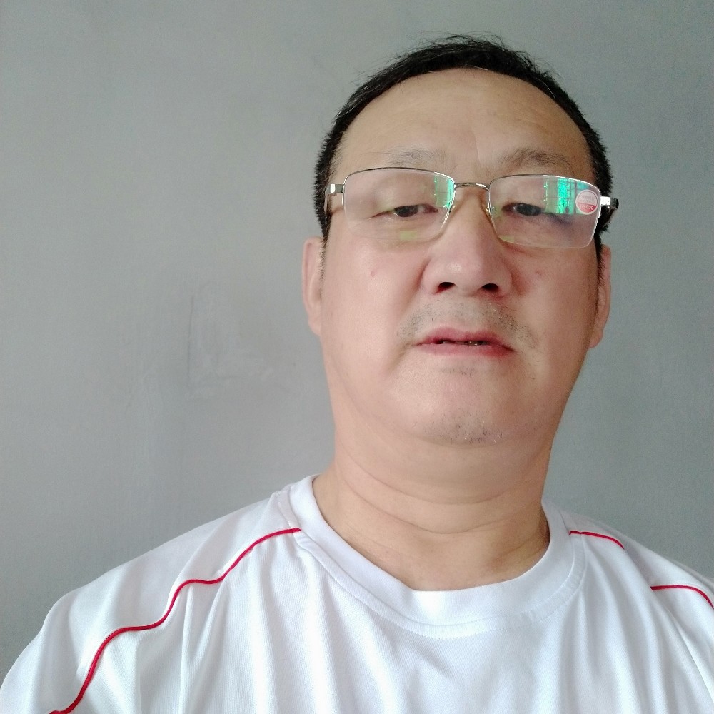 眼睛大泪了洛尘的照片