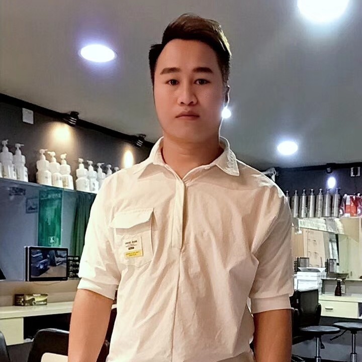 钢笔深拥超帅的照片