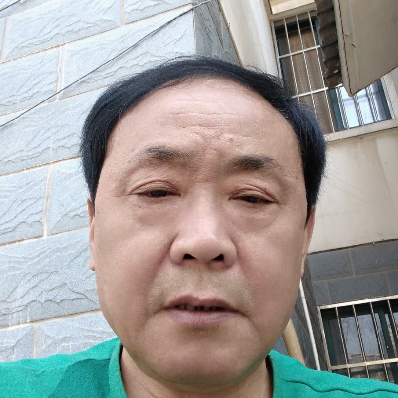 水影怕孤单的照片