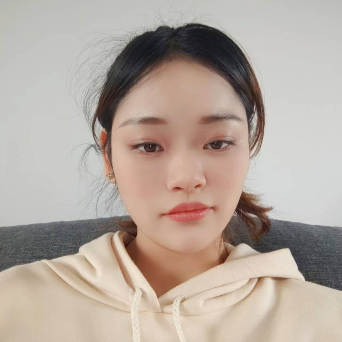 灰狼苦恋有魅力的照片