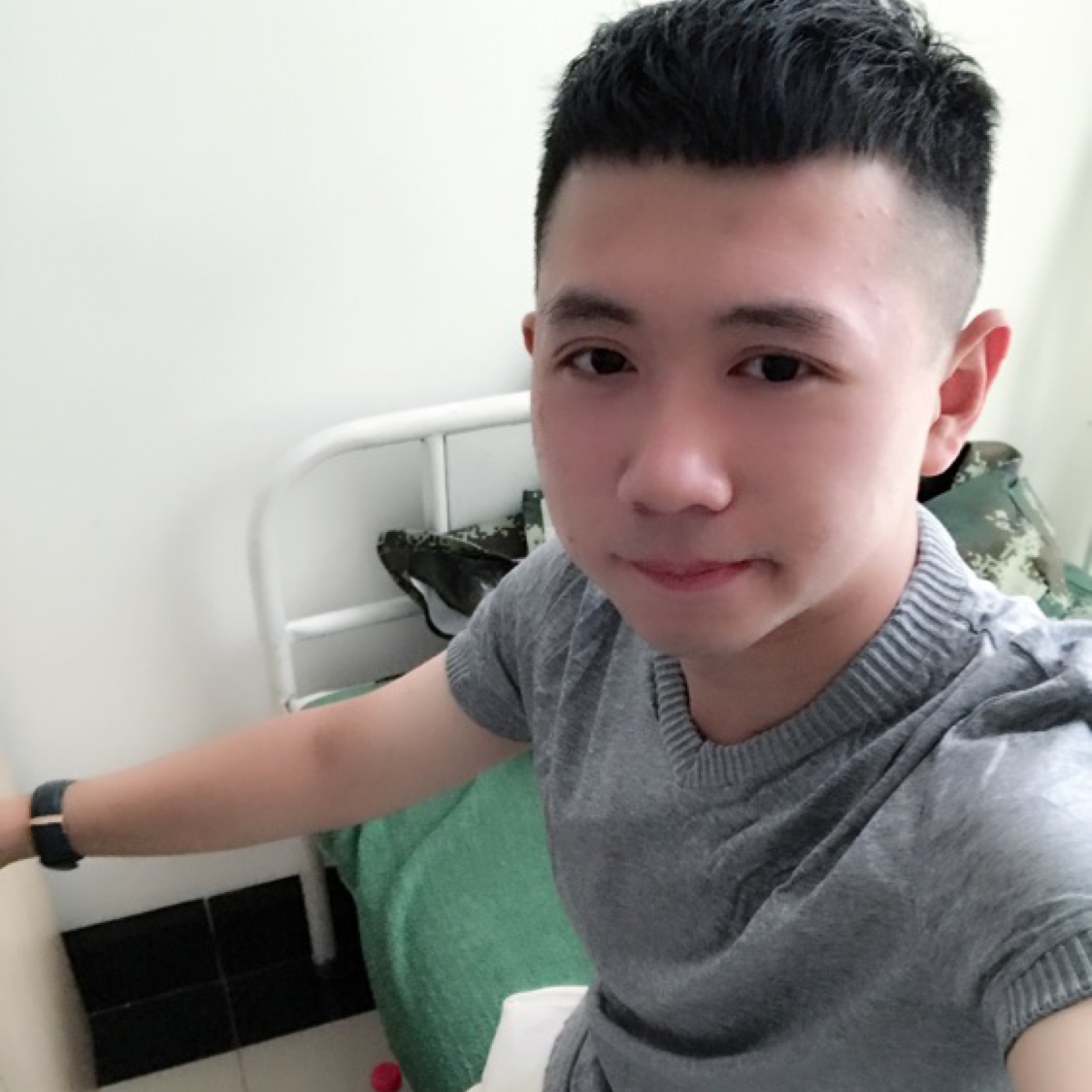 水影相许缓慢的照片