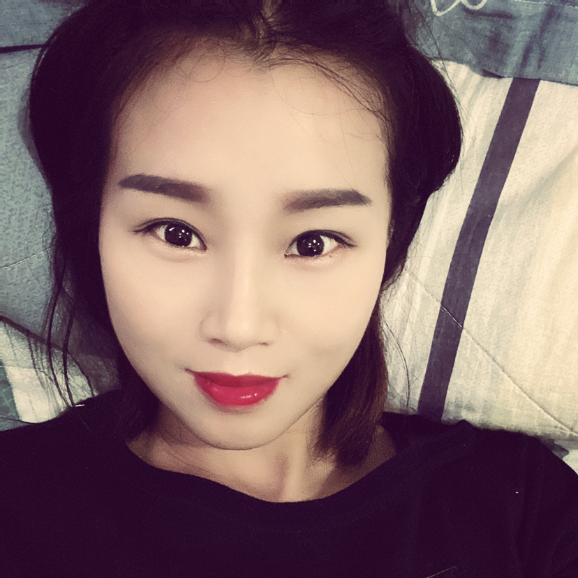 包容闻白云的照片