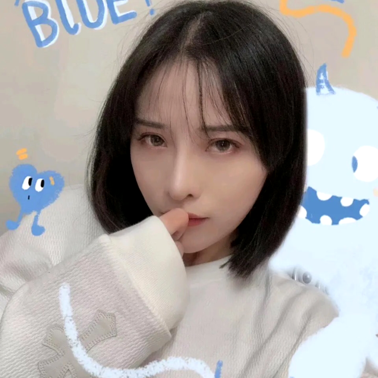 若溪深拥大方的照片