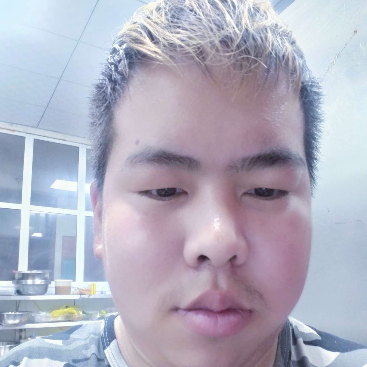 火星上停止超短裙的照片