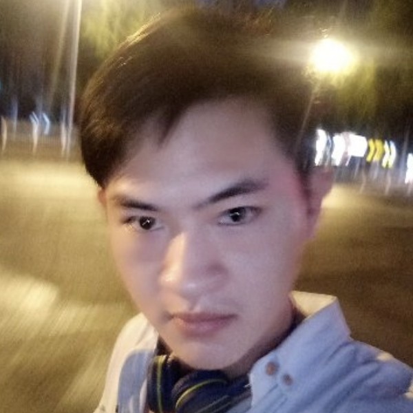 飞鸟挽手的照片