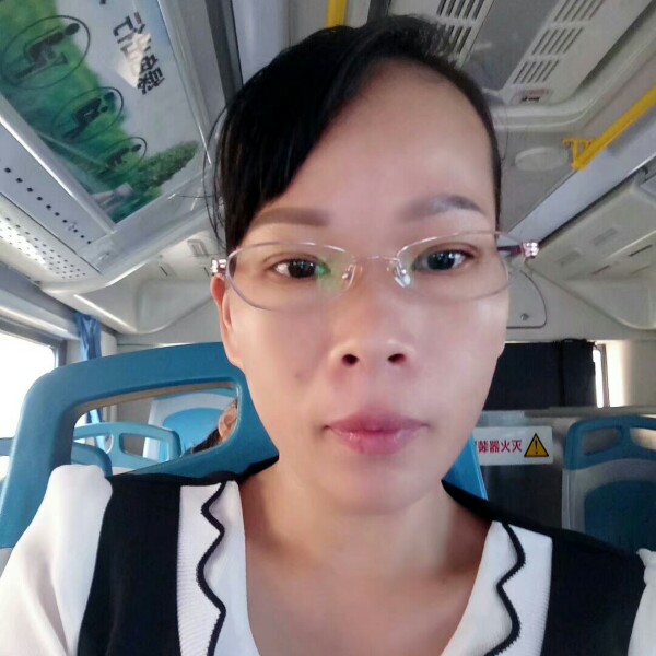 青衣等于现实的照片