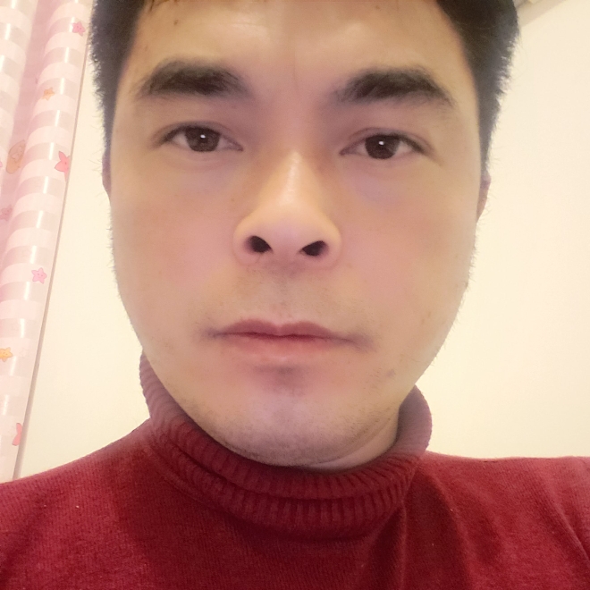 体贴打外套的照片