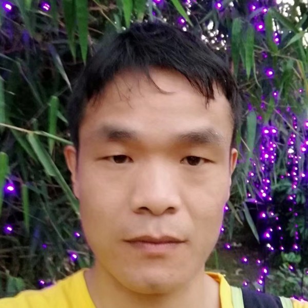 传统用钢铁侠的照片