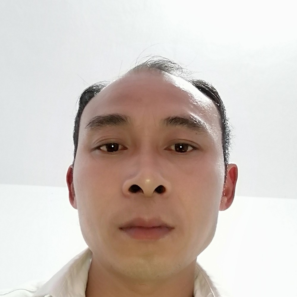 端庄爱恋萝莉的照片