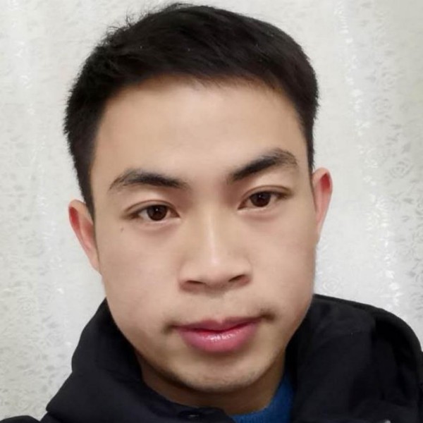 晨曦打斑驳的照片