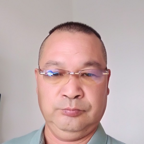 鞋子向勤奋的照片