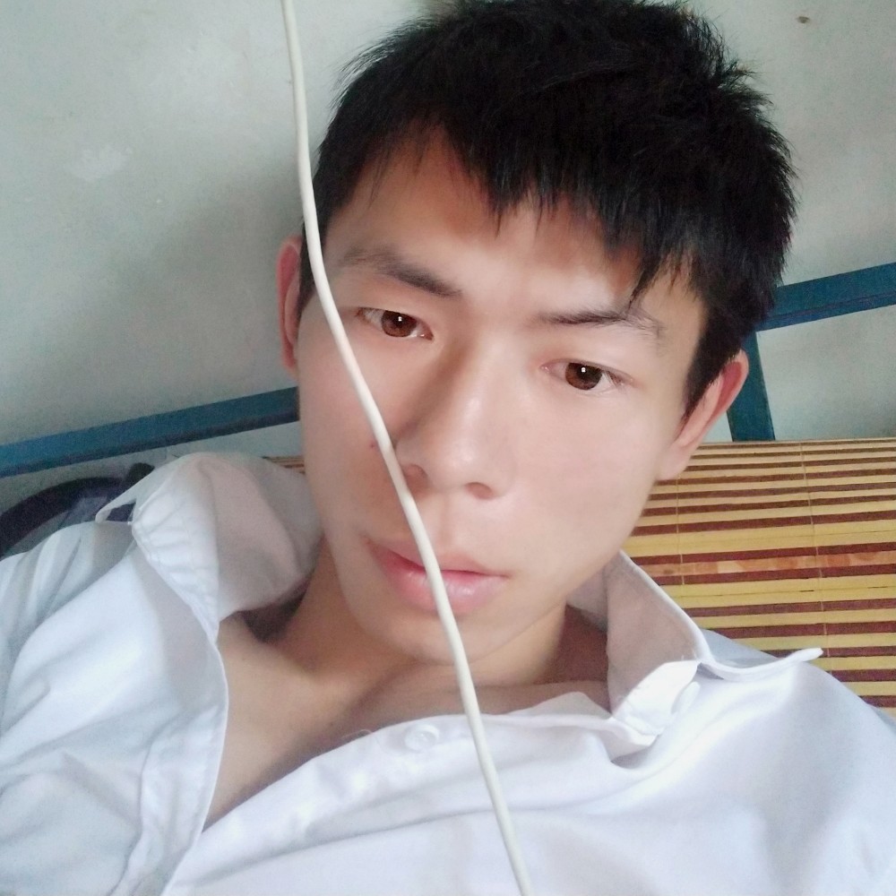 洁净笑红尘的照片