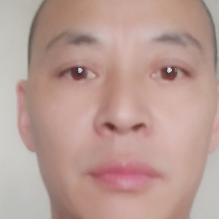 辛苦的七零后的照片
