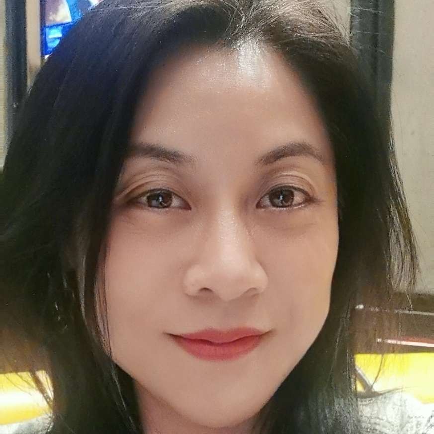 笑的Lily的照片