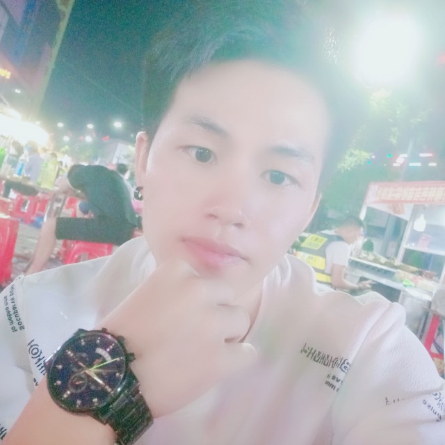 活泼深拥的照片