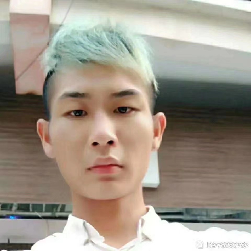 英後的照片