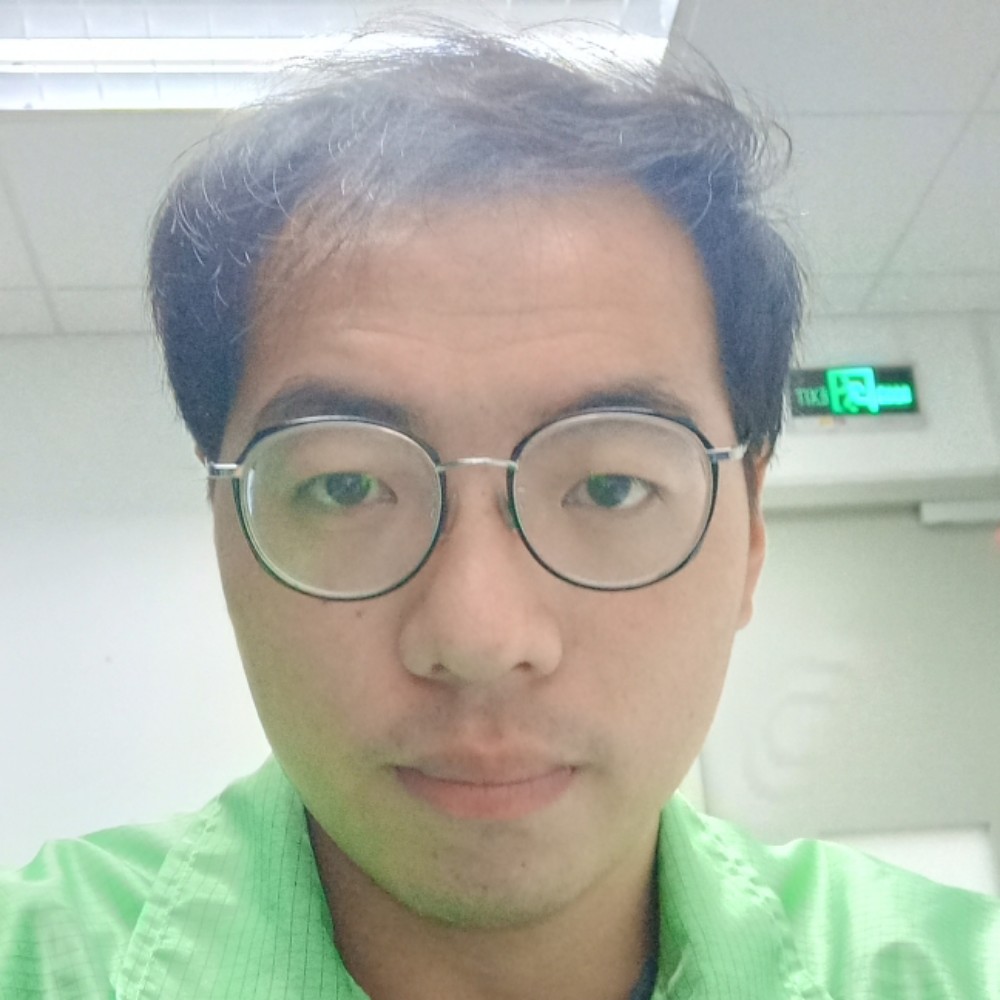 凶狠挽手宝贝的照片