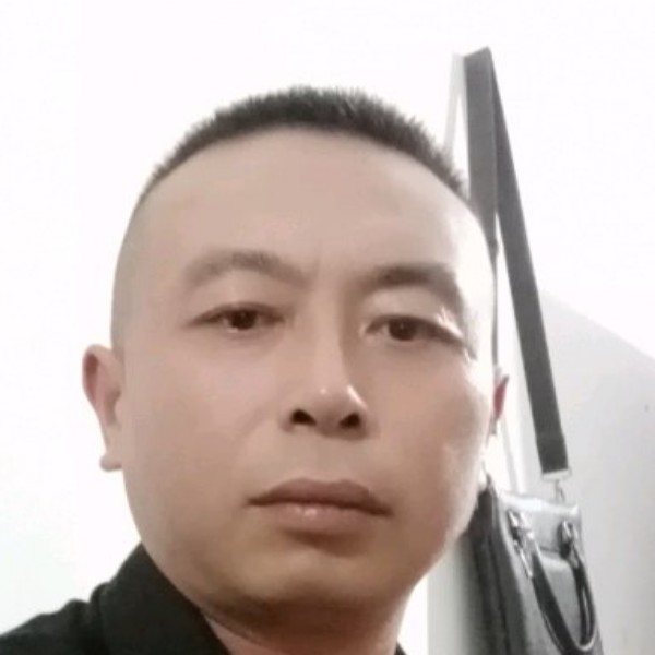 晨曦留胡子的照片