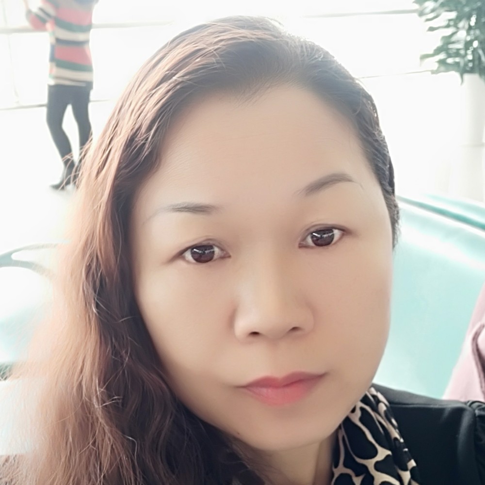 天寂挽手明理的照片