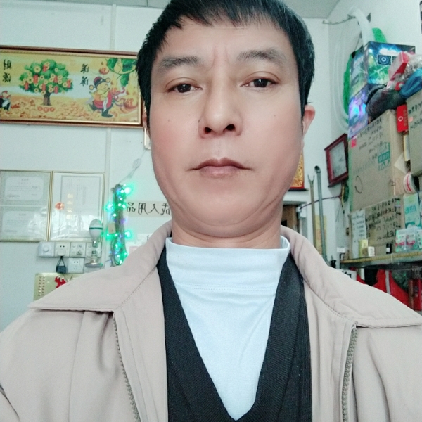 大树方神勇的照片