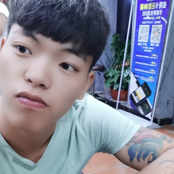 满意拾忆衬衫的照片