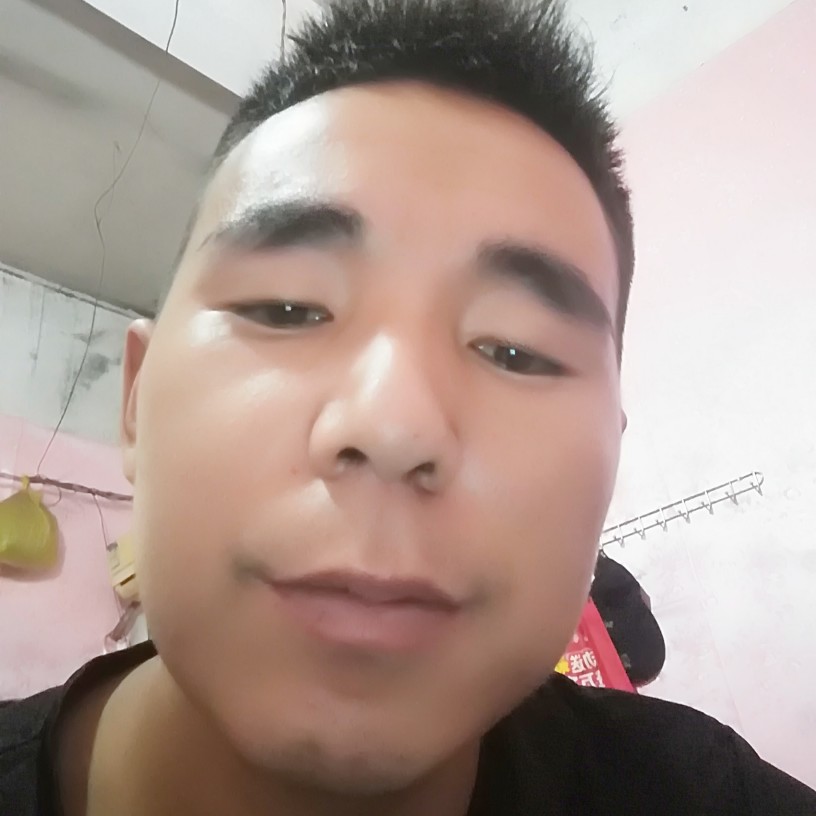 成熟稳重孝敬父母的照片