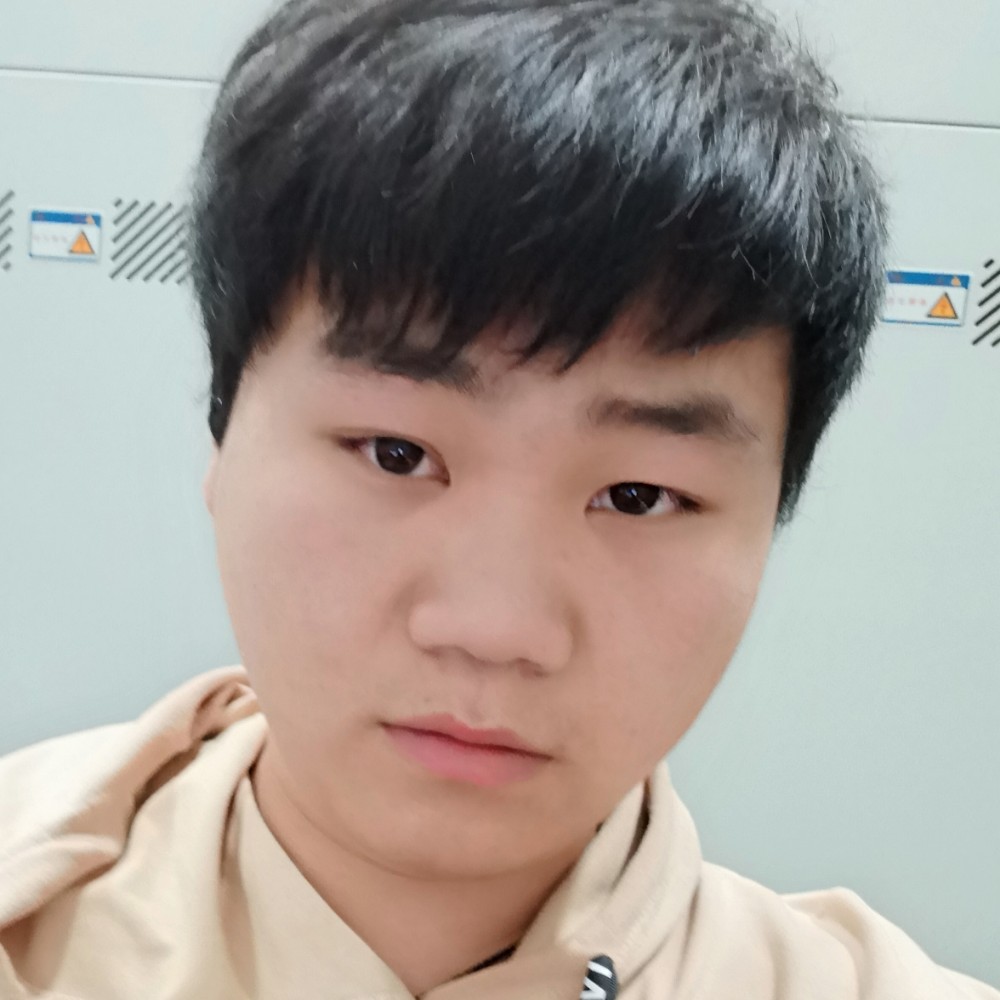 墨镜还微笑的照片