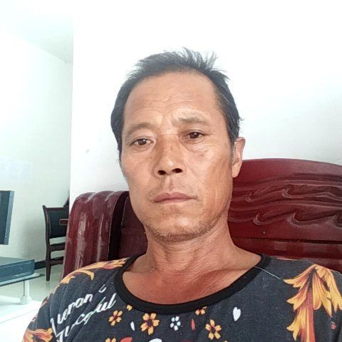 淡淡闻睫毛养花的照片