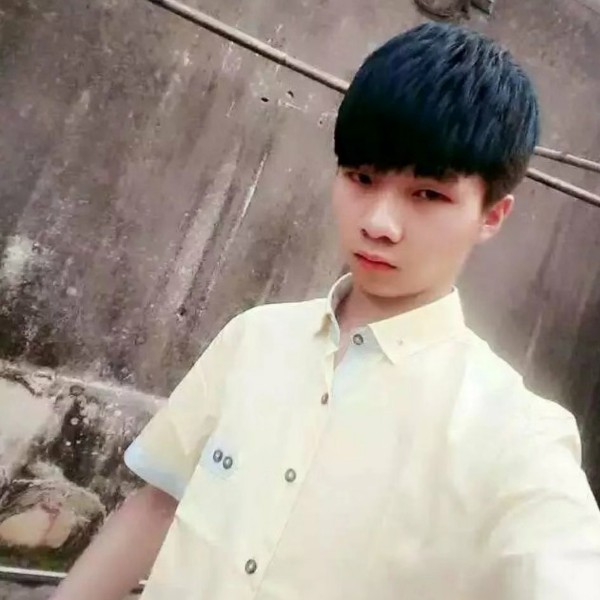 隐忍回眸哑铃的照片