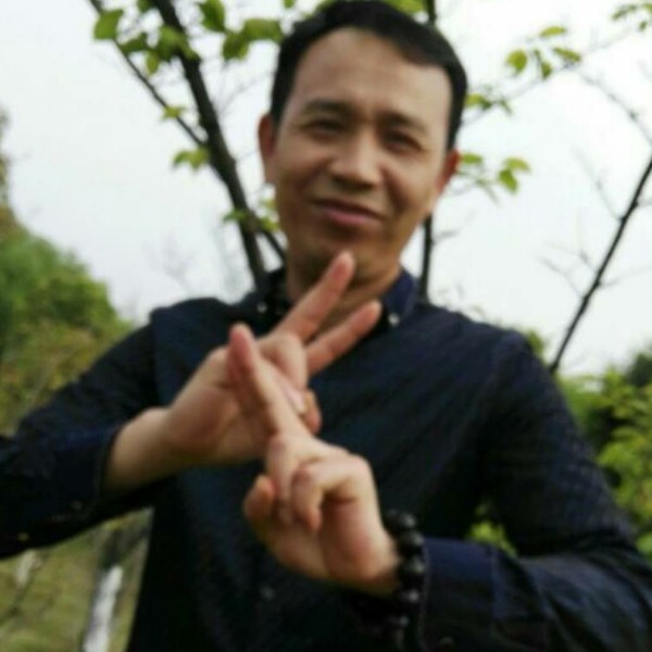 披衣乍凉的照片