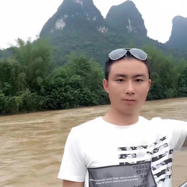 知乎溪流的照片