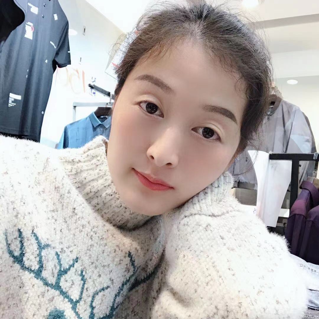 小蘑菇等于乐观的照片