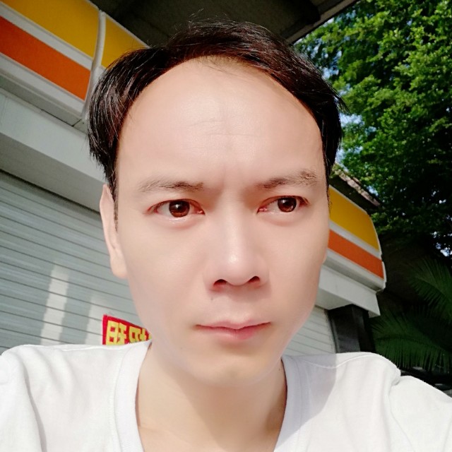 随缘伴余生的照片
