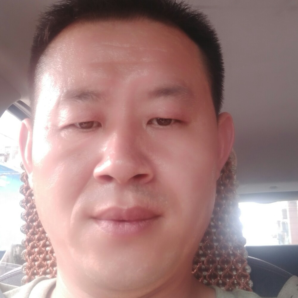 以车为家的照片