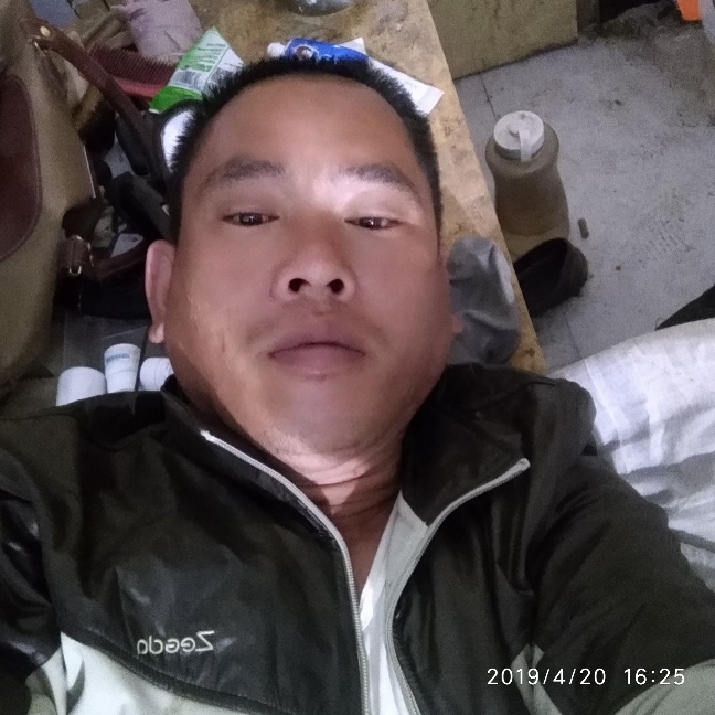 烤鸡闻甜美的照片