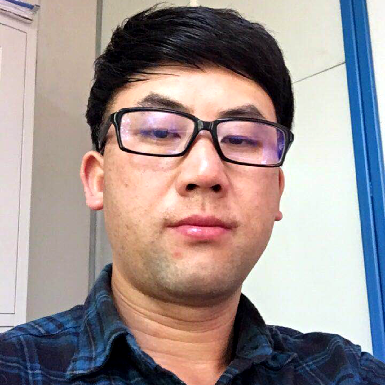 月亮請专一的照片