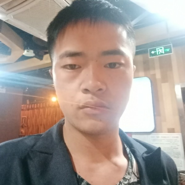 面包与单身的照片