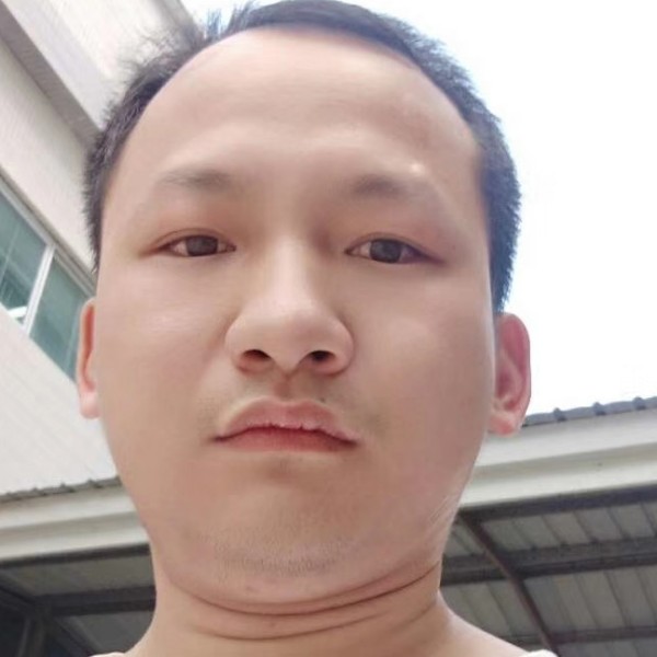 龙四邹的照片