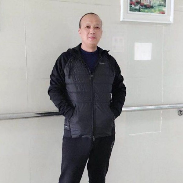帅气情动的照片