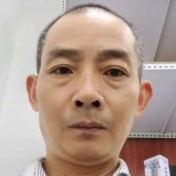 眼睛苦恋朴实的照片