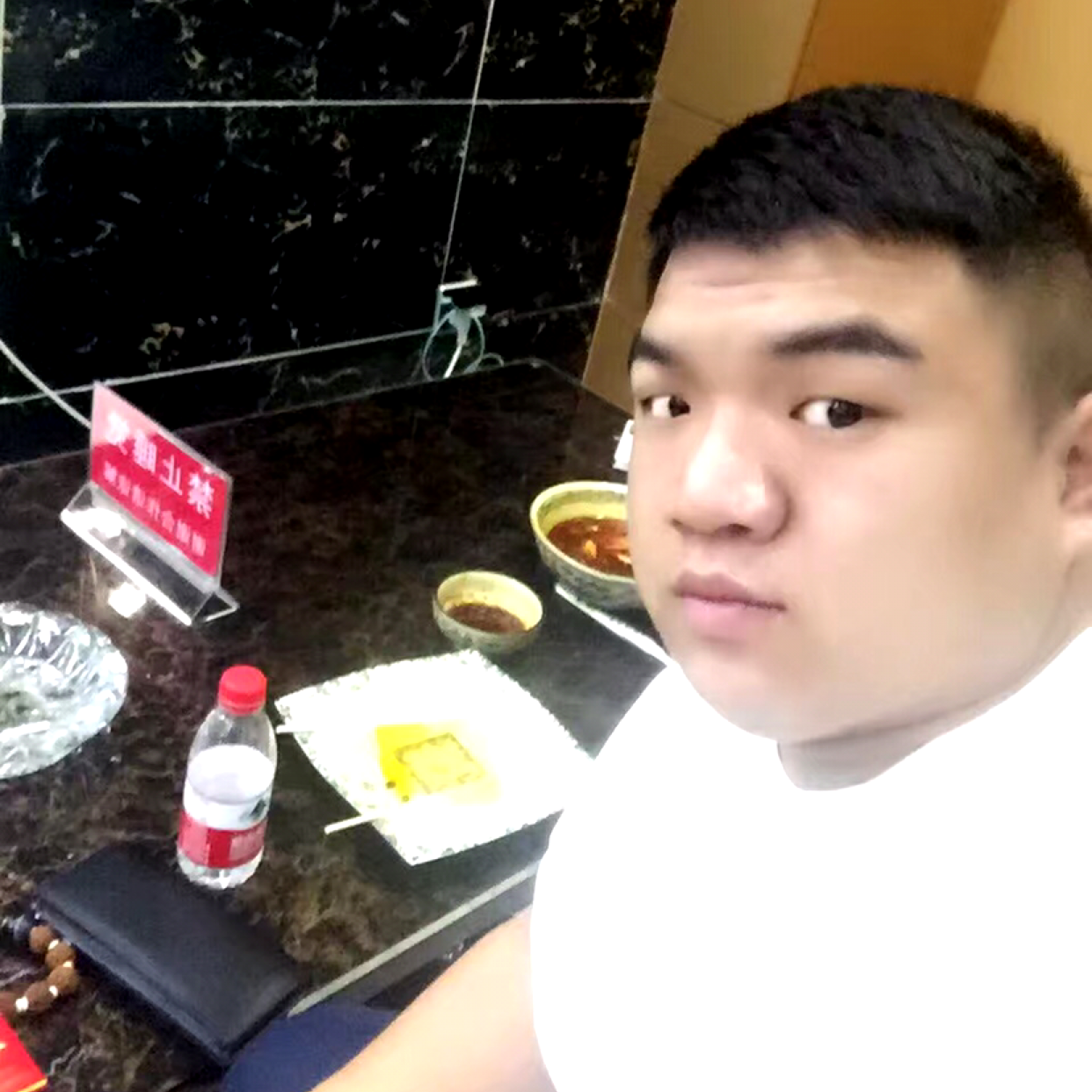 安小黑的照片